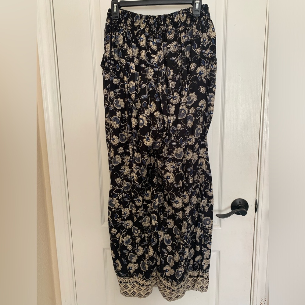 Blue Rain 100% Rayon Wide Leg Black Navy and White Floral Pant Size Medium - Picture 6 of 12